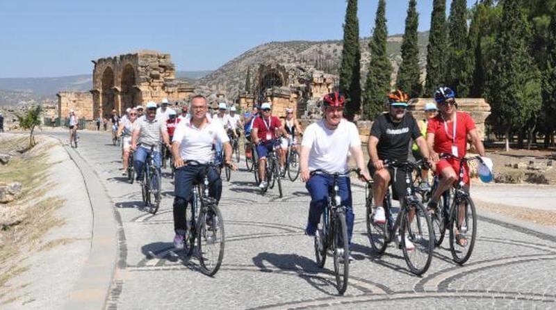 Denizli'de pedallar termal turizm için döndü Denizli'de pedallar termal turizm için döndü